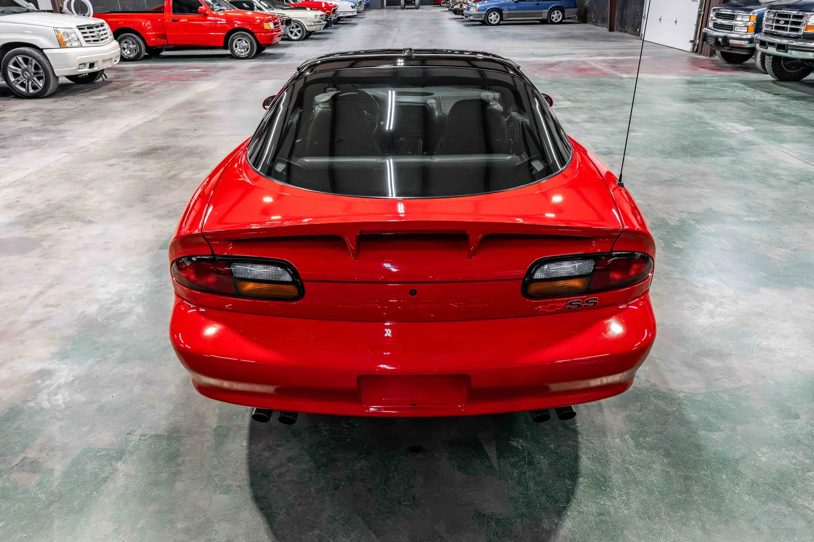 2000-Chevrolet-Camaro-Bright-Red-116756--36.jpg
