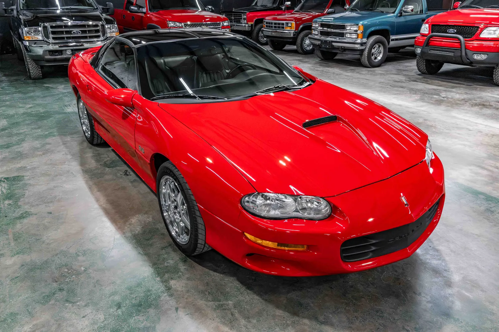 2000-Chevrolet-Camaro-Bright-Red-116756--39.jpg