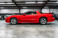1998-Pontiac-TransAm-BrightRed-2G2FV22G1W2227887--34.jpg