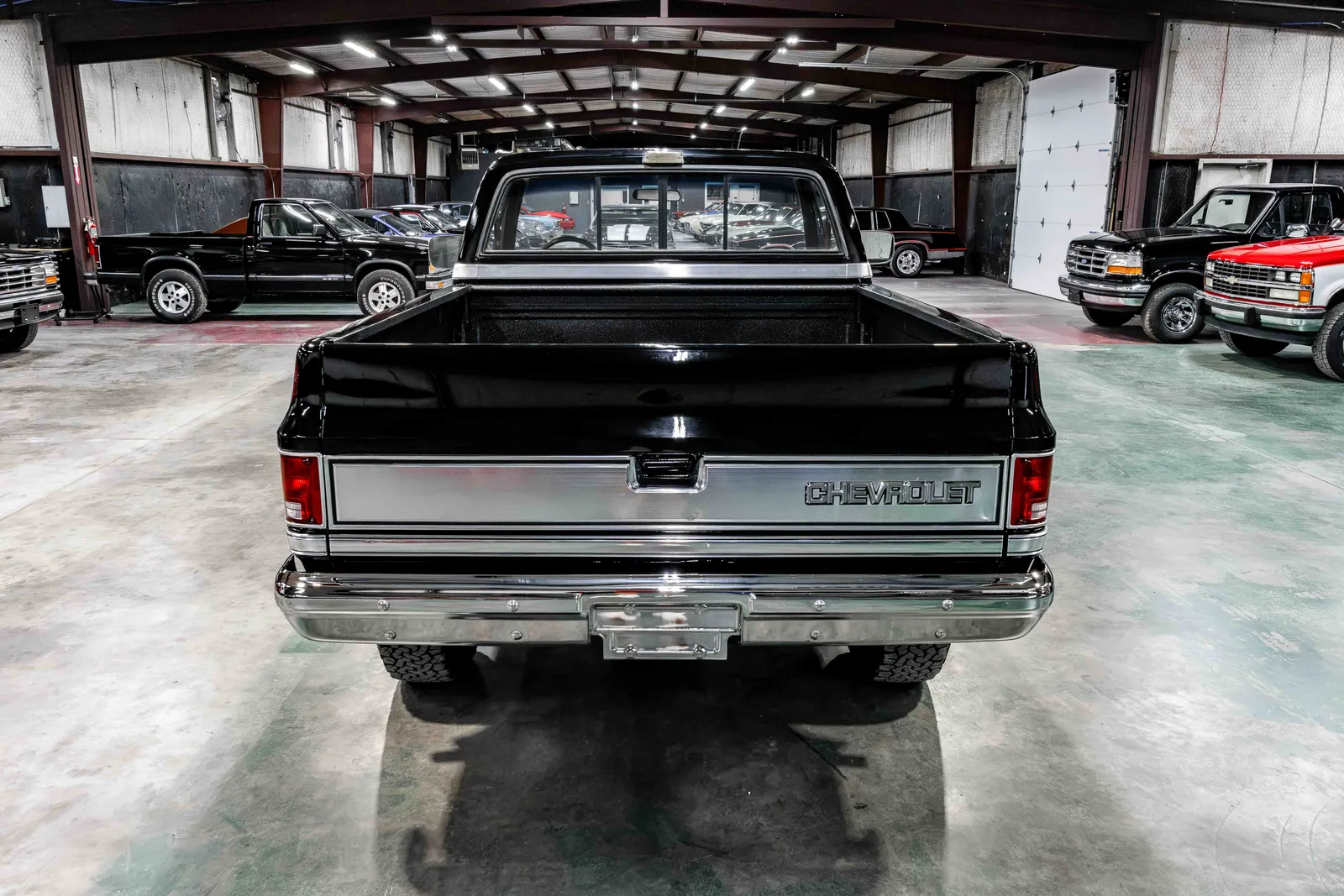 1986-Chevrolet-K10-Black-205621--36.jpg