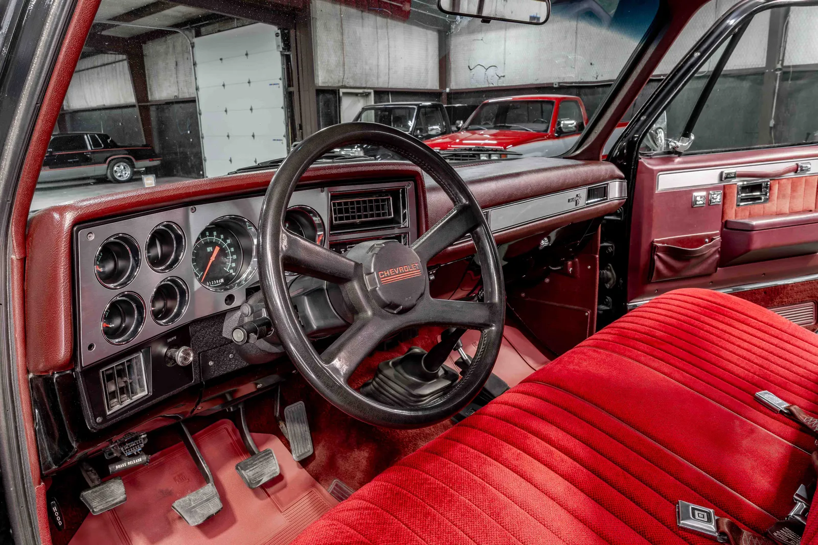 1986-Chevrolet-K10-Black-205621--46.jpg