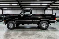 1986-Chevrolet-K10-Black-205621--34.jpg