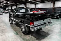1986-Chevrolet-K10-Black-205621--35.jpg