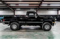 1986-Chevrolet-K10-Black-205621--38.jpg