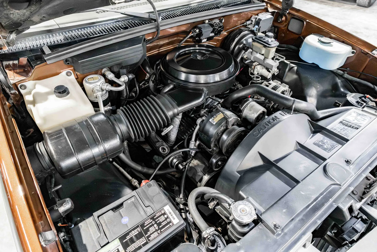 1988-Chevrolet-K2500-Brown-224711-41.jpg