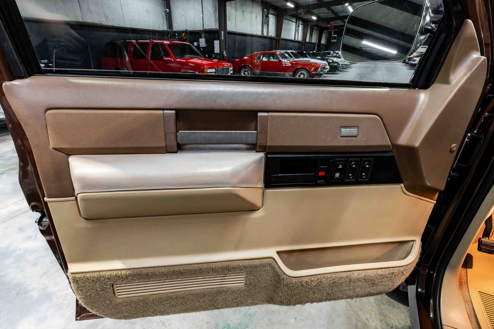 1988-Chevrolet-K2500-Brown-224711-44.jpg