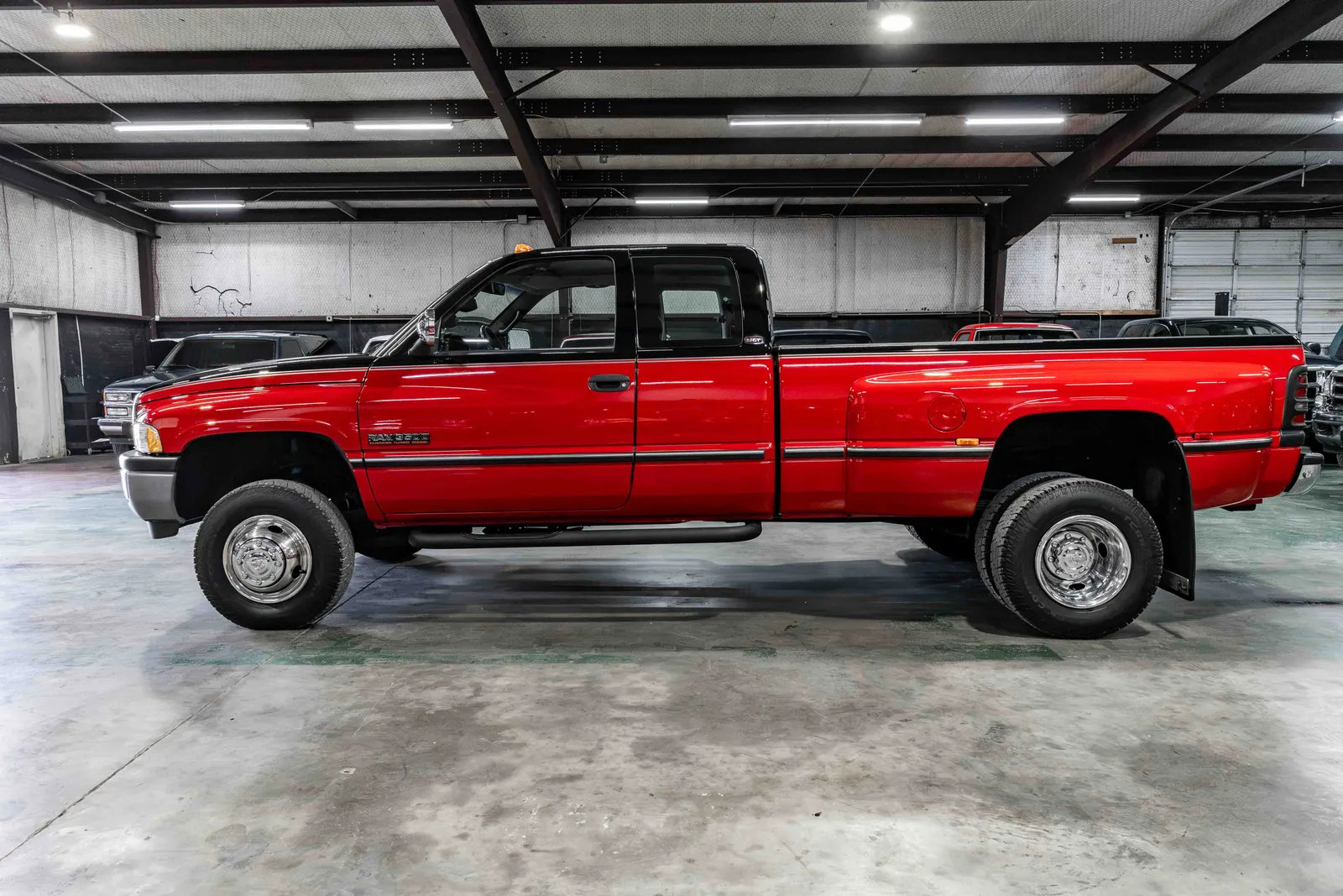 1996-Dodge-Ram3500-Black-Red-3B7MF33C5TM164689--34.jpg