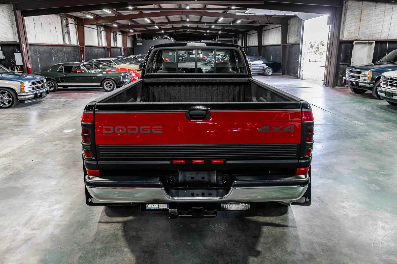 1996-Dodge-Ram3500-Black-Red-3B7MF33C5TM164689--36.jpg