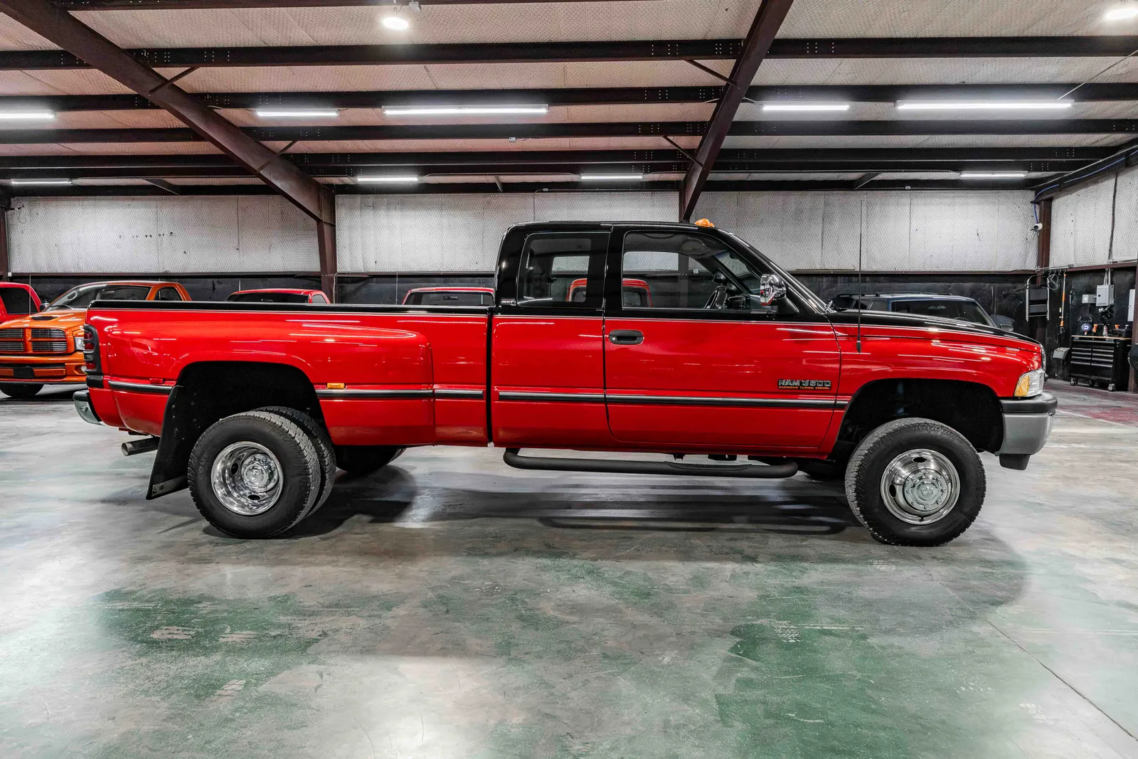 1996-Dodge-Ram3500-Black-Red-3B7MF33C5TM164689--38.jpg