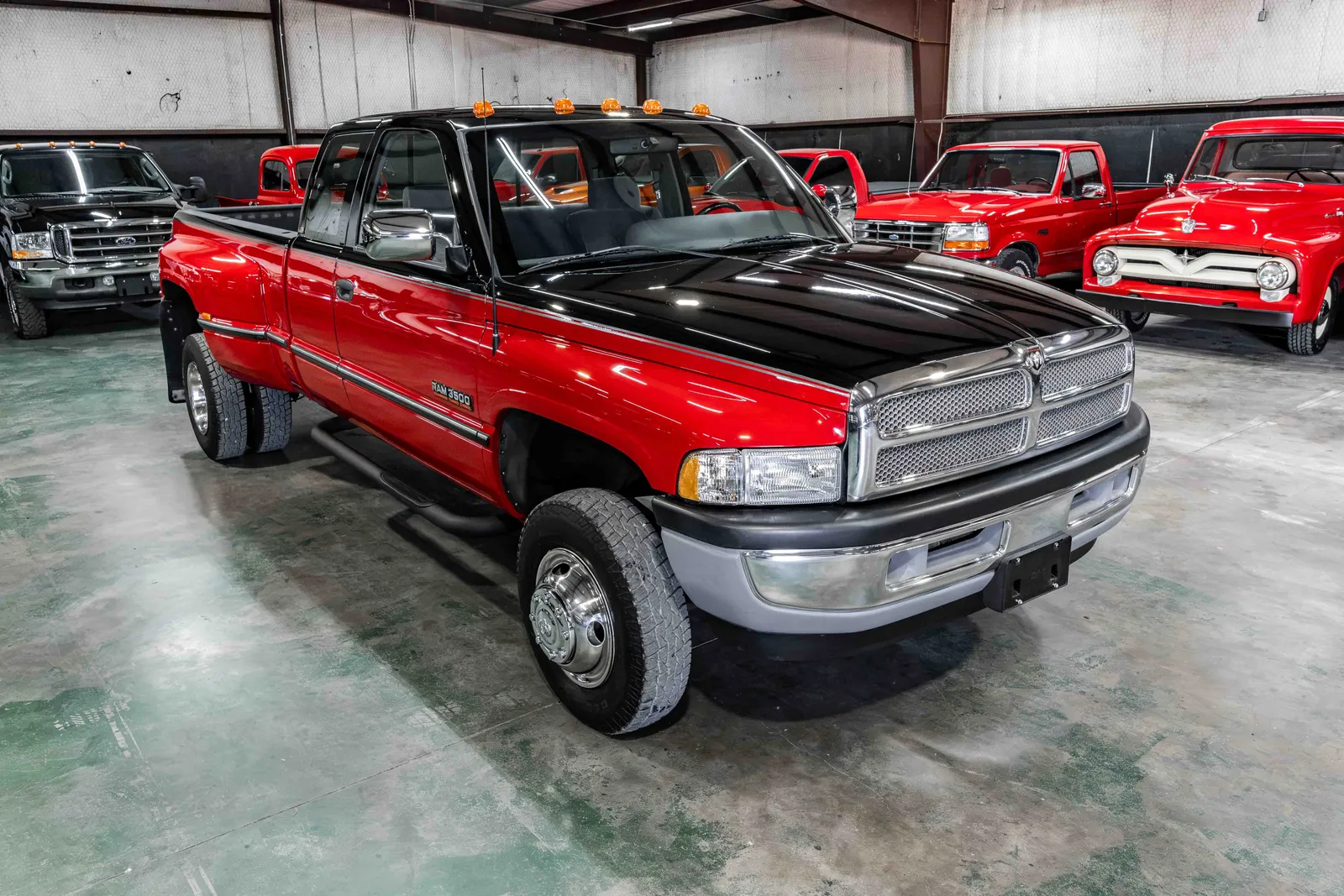 1996-Dodge-Ram3500-Black-Red-3B7MF33C5TM164689--39.jpg