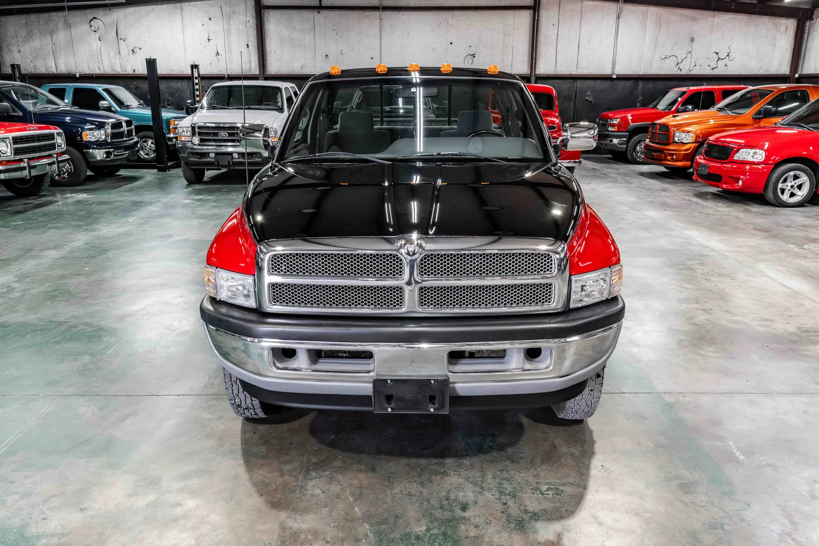 1996-Dodge-Ram3500-Black-Red-3B7MF33C5TM164689--40.jpg