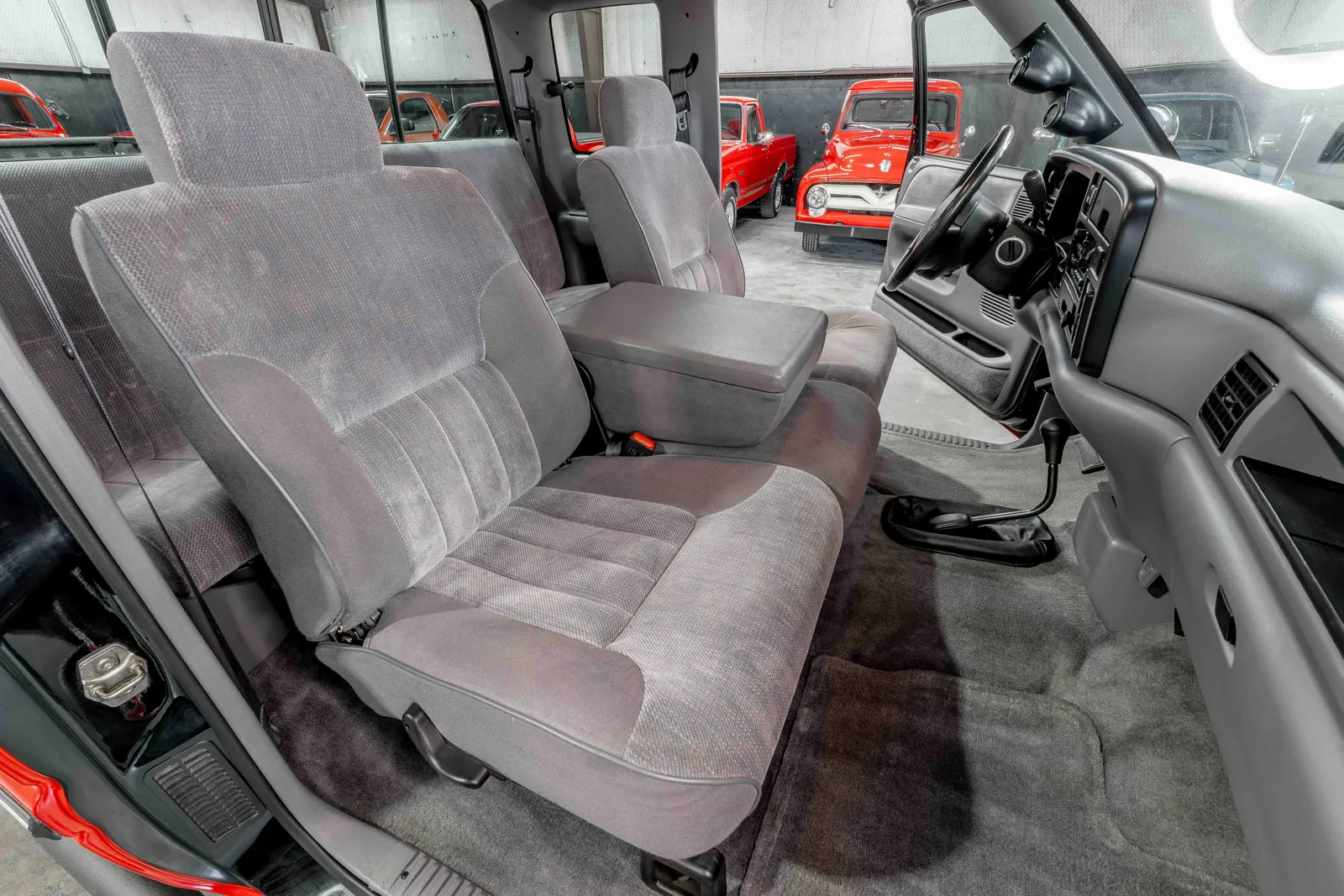 1996-Dodge-Ram3500-Black-Red-3B7MF33C5TM164689--48.jpg