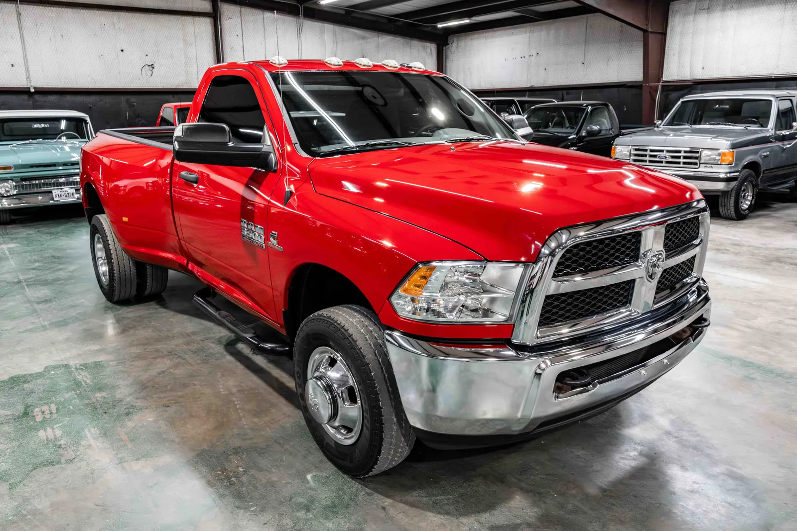 2014-Dodge-Ram3500-Red-228170-39.jpg
