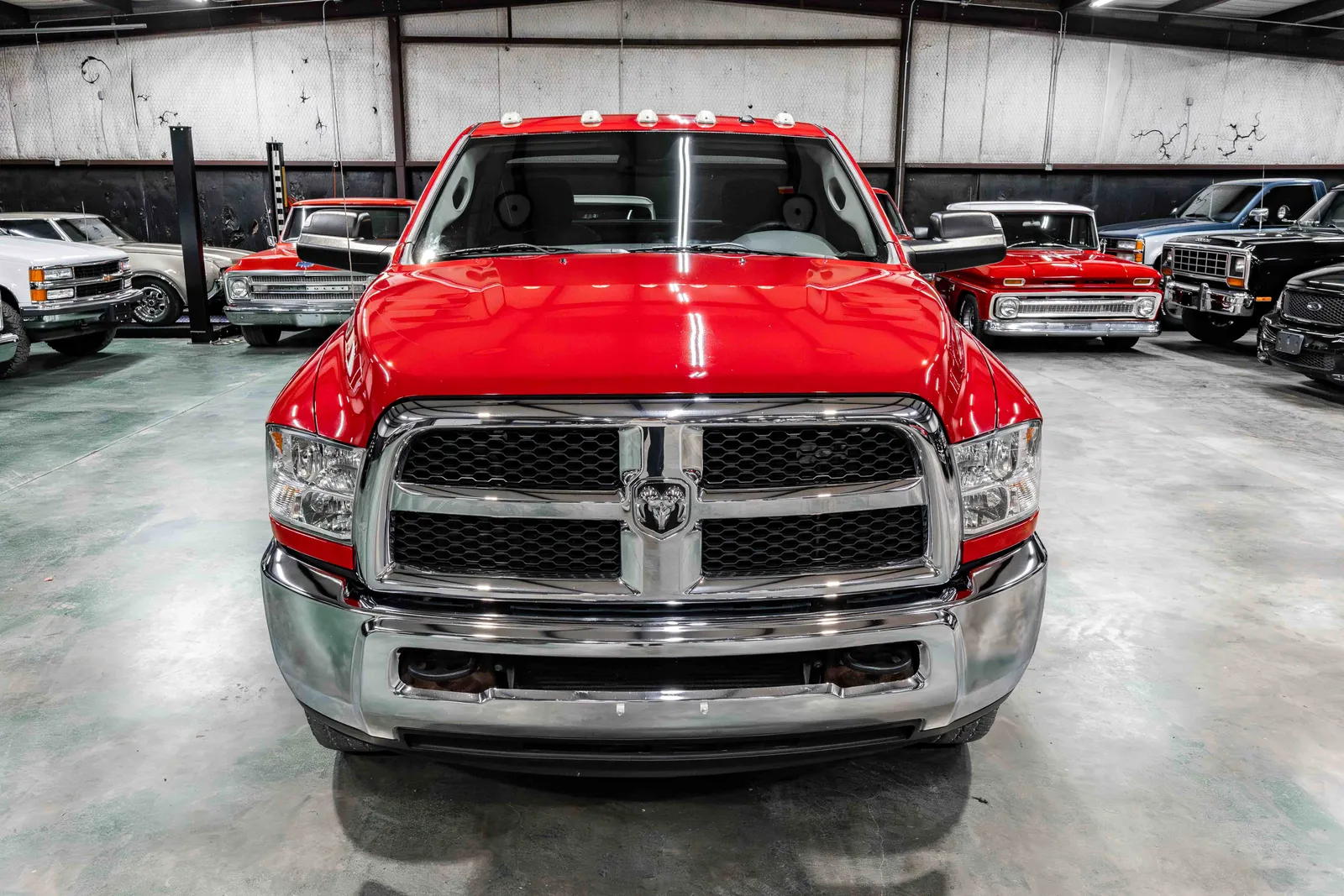 2014-Dodge-Ram3500-Red-228170-40.jpg