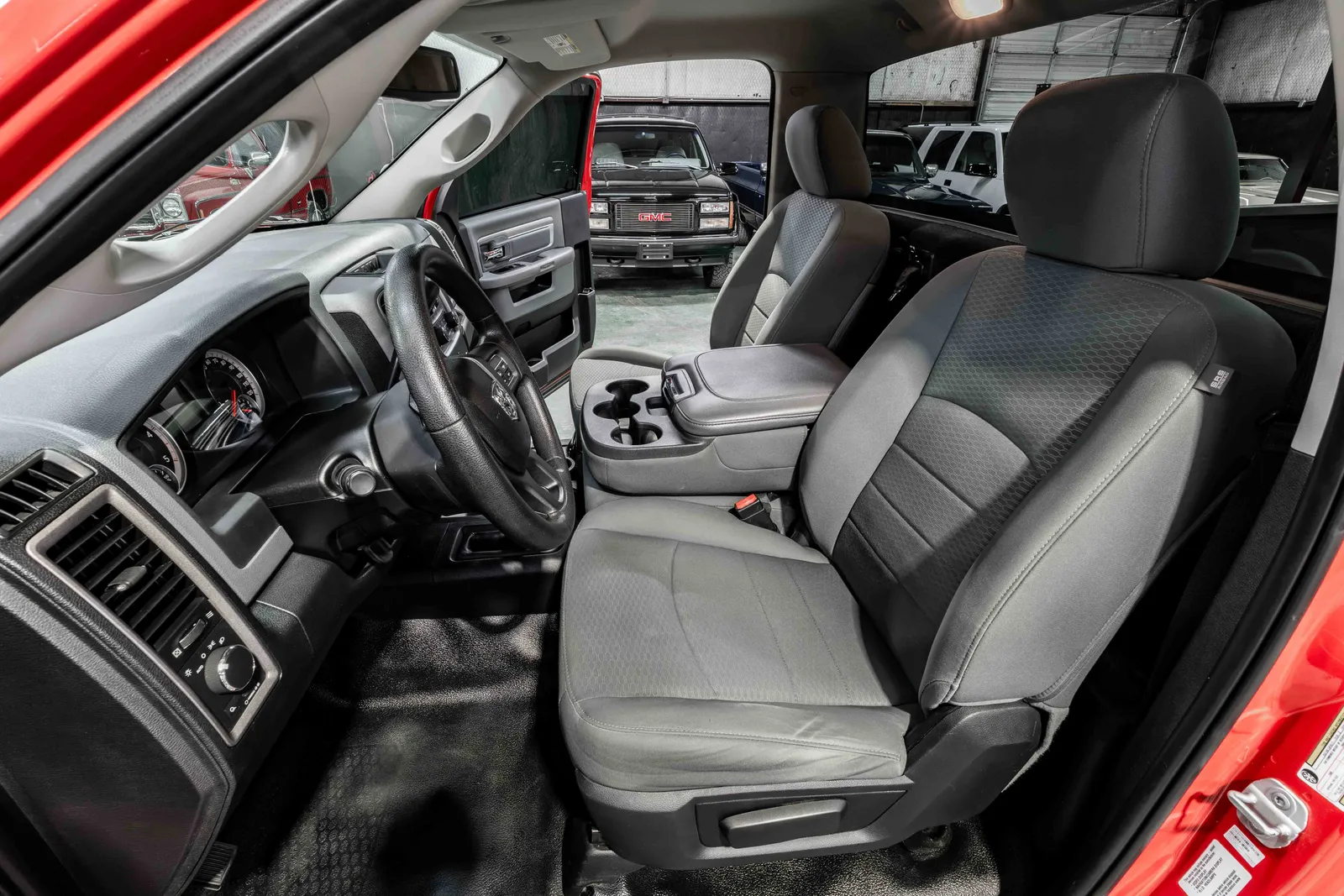 2014-Dodge-Ram3500-Red-228170-45.jpg