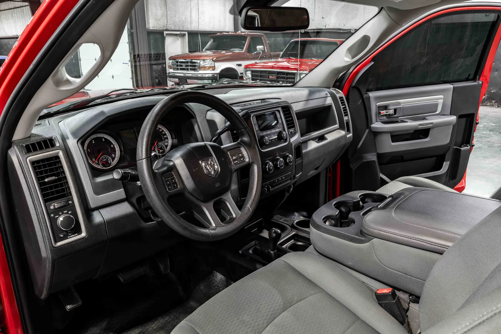 2014-Dodge-Ram3500-Red-228170-46.jpg