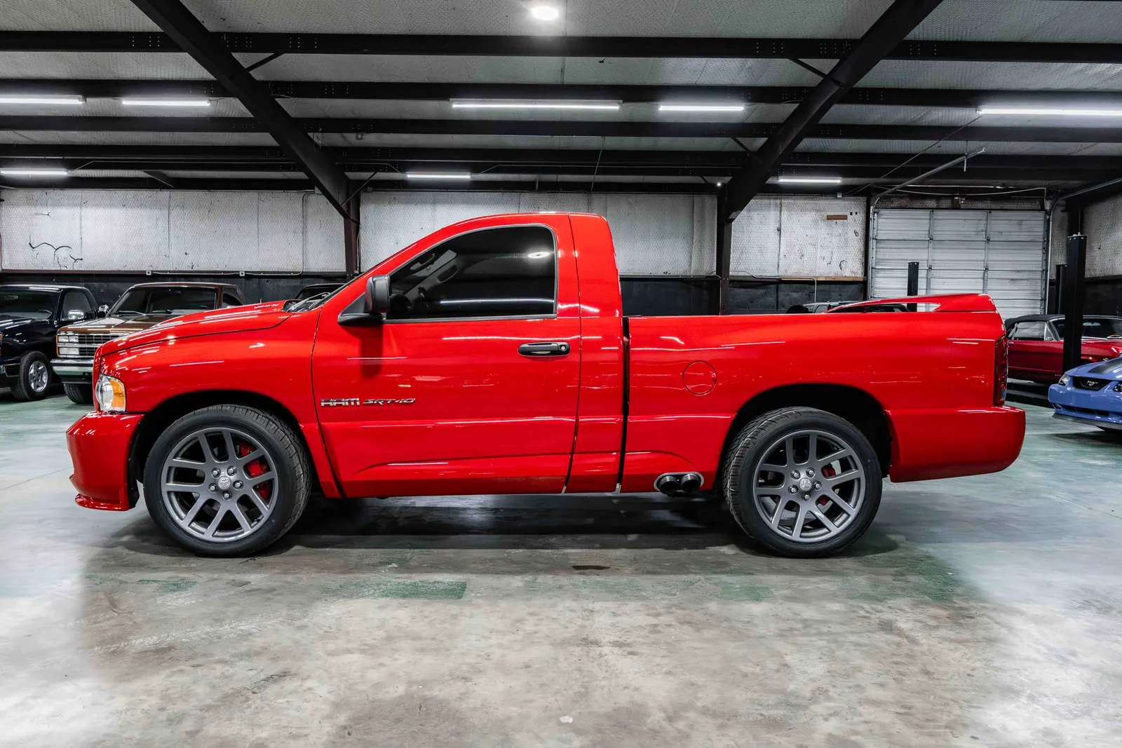 2005-Dodge-SRT-10-Red-3D7HA16H35G733753-34.jpg