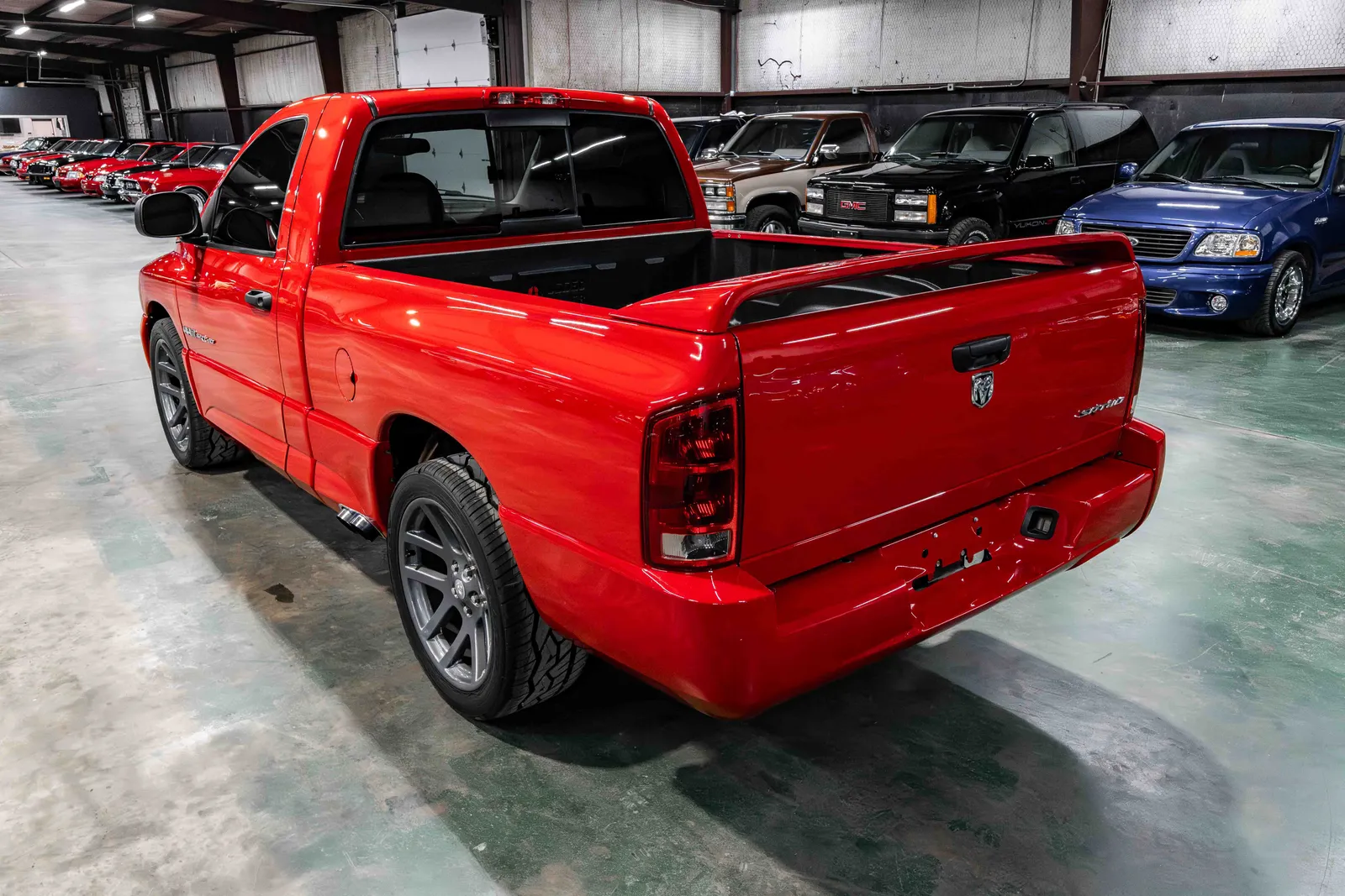2005-Dodge-SRT-10-Red-3D7HA16H35G733753-35.jpg