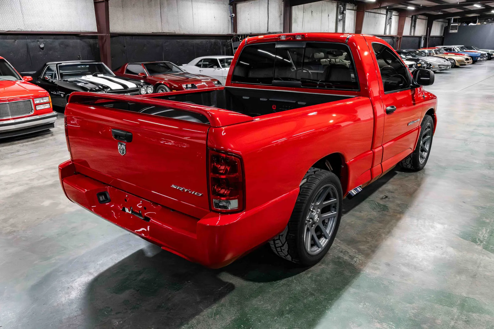 2005-Dodge-SRT-10-Red-3D7HA16H35G733753-37.jpg