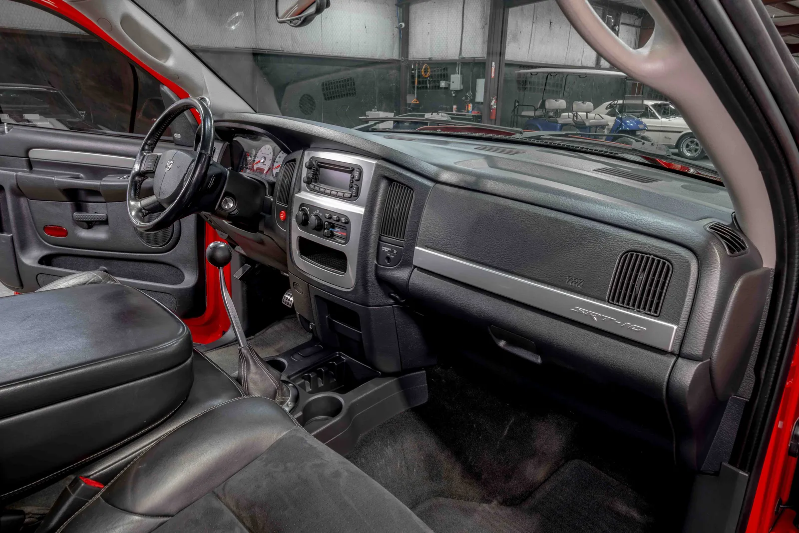 2005-Dodge-SRT-10-Red-3D7HA16H35G733753-49.jpg