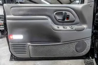 1998-Chevrolet-Tahoe-Black-126205-44.jpg