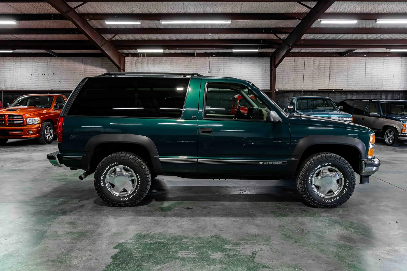 1998-Chevrolet-Tahoe-Emerald-Green-Metallic-138303-38.jpg