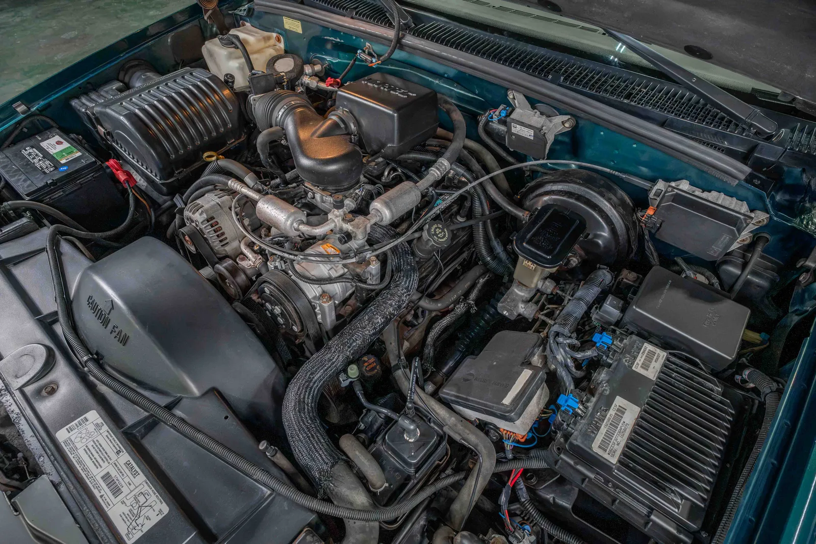 1998-Chevrolet-Tahoe-Emerald-Green-Metallic-138303-43.jpg