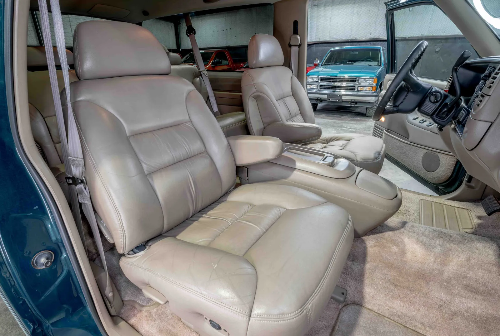 1998-Chevrolet-Tahoe-Emerald-Green-Metallic-138303-48.jpg