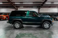 1998-Chevrolet-Tahoe-Emerald-Green-Metallic-138303-38.jpg