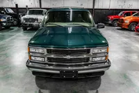 1998-Chevrolet-Tahoe-Emerald-Green-Metallic-138303-40.jpg