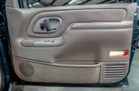 1998-Chevrolet-Tahoe-Emerald-Green-Metallic-138303-47.jpg