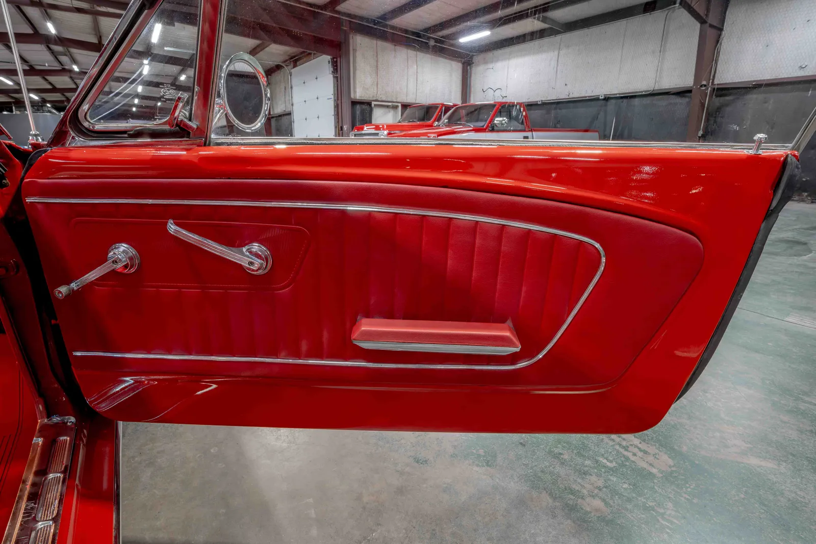 1965-Ford-Mustang-Red-5F07C764906-47.jpg