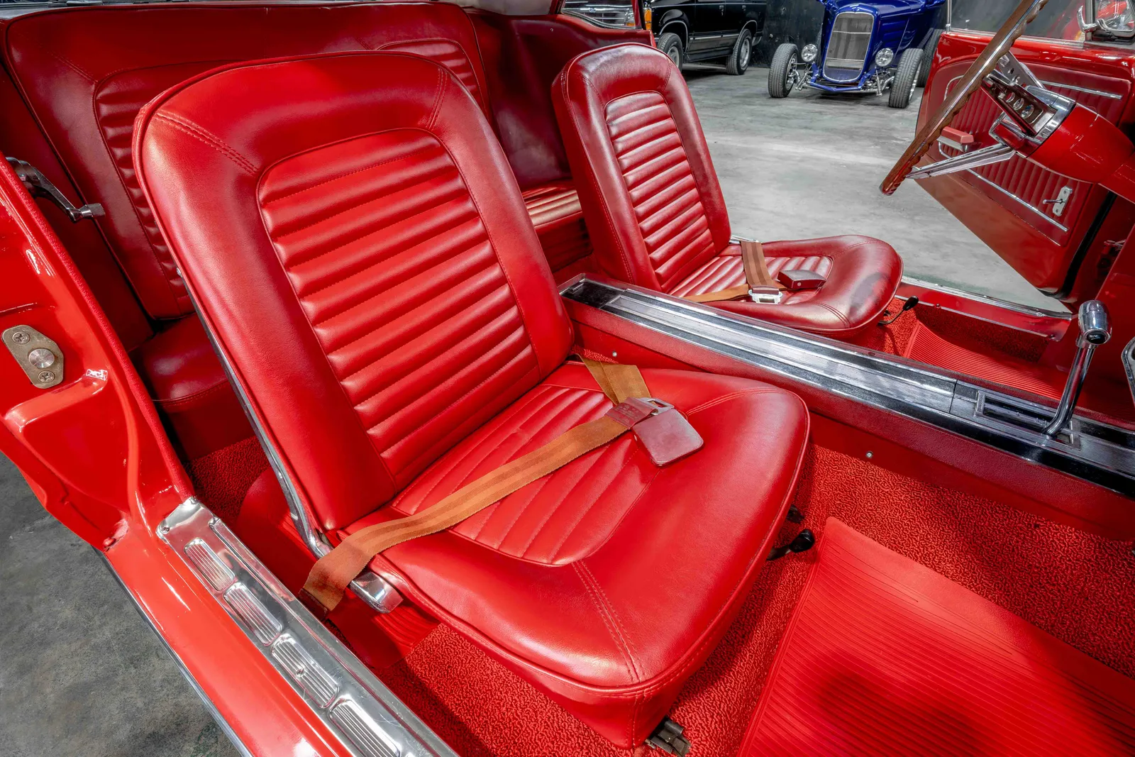 1965-Ford-Mustang-Red-5F07C764906-48.jpg
