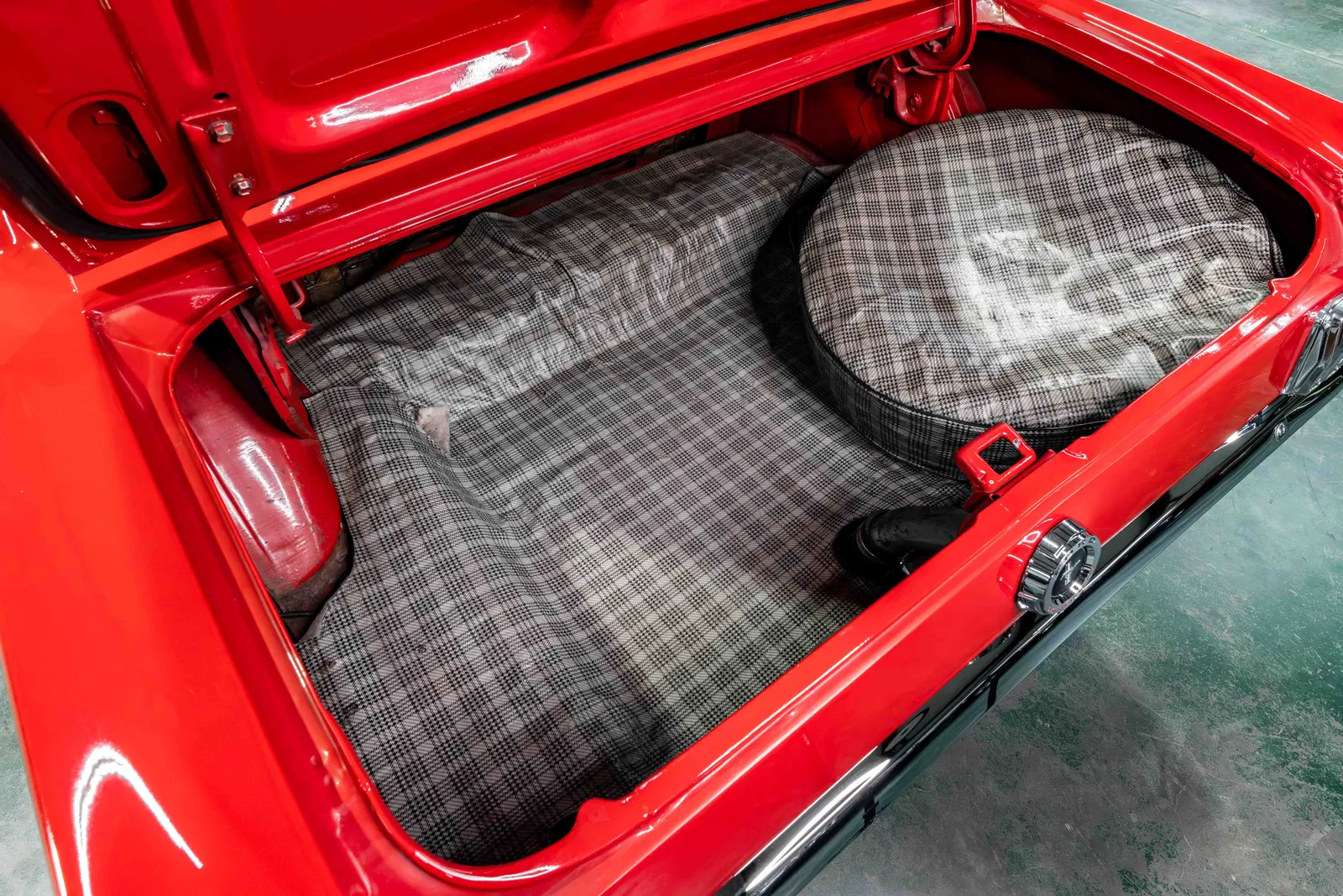 1965-Ford-Mustang-Red-5F07C764906-51.jpg