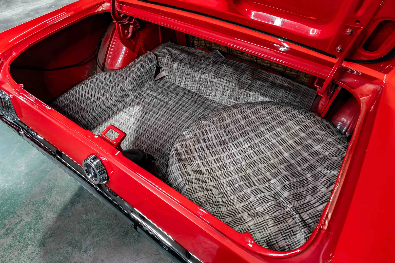 1965-Ford-Mustang-Red-5F07C764906-53.jpg