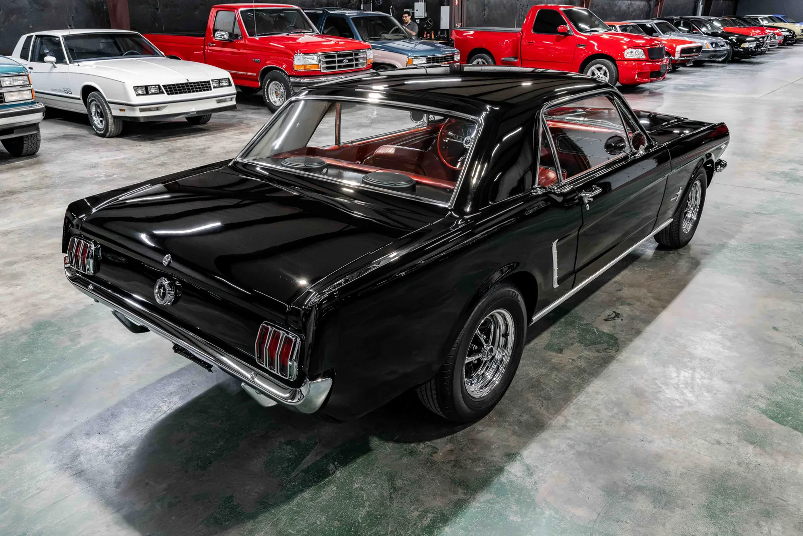 1965-Ford-Mustang-Black-5F07D200815--37.jpg