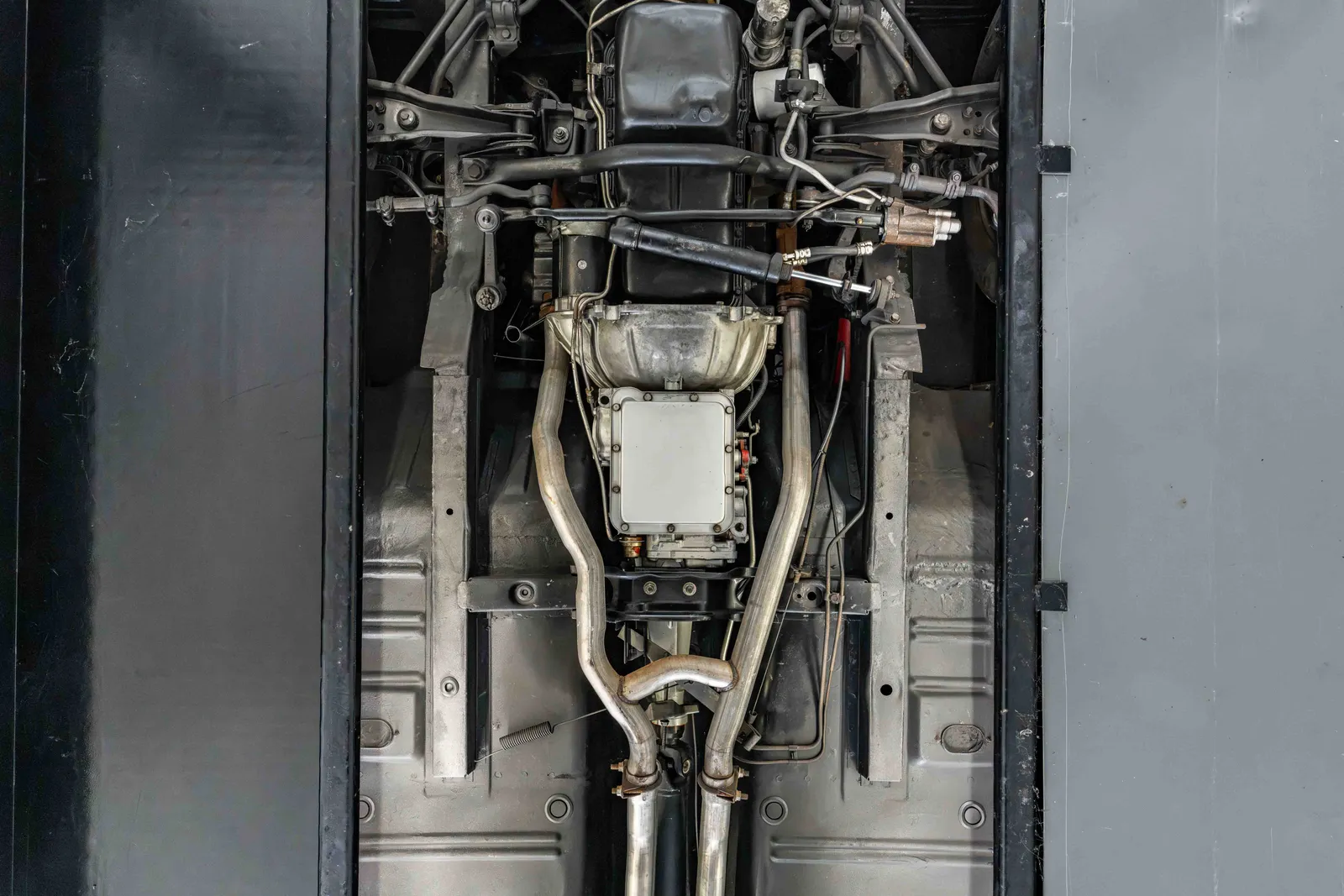 1965-Ford-Mustang-Black-5F07D200815--83.jpg