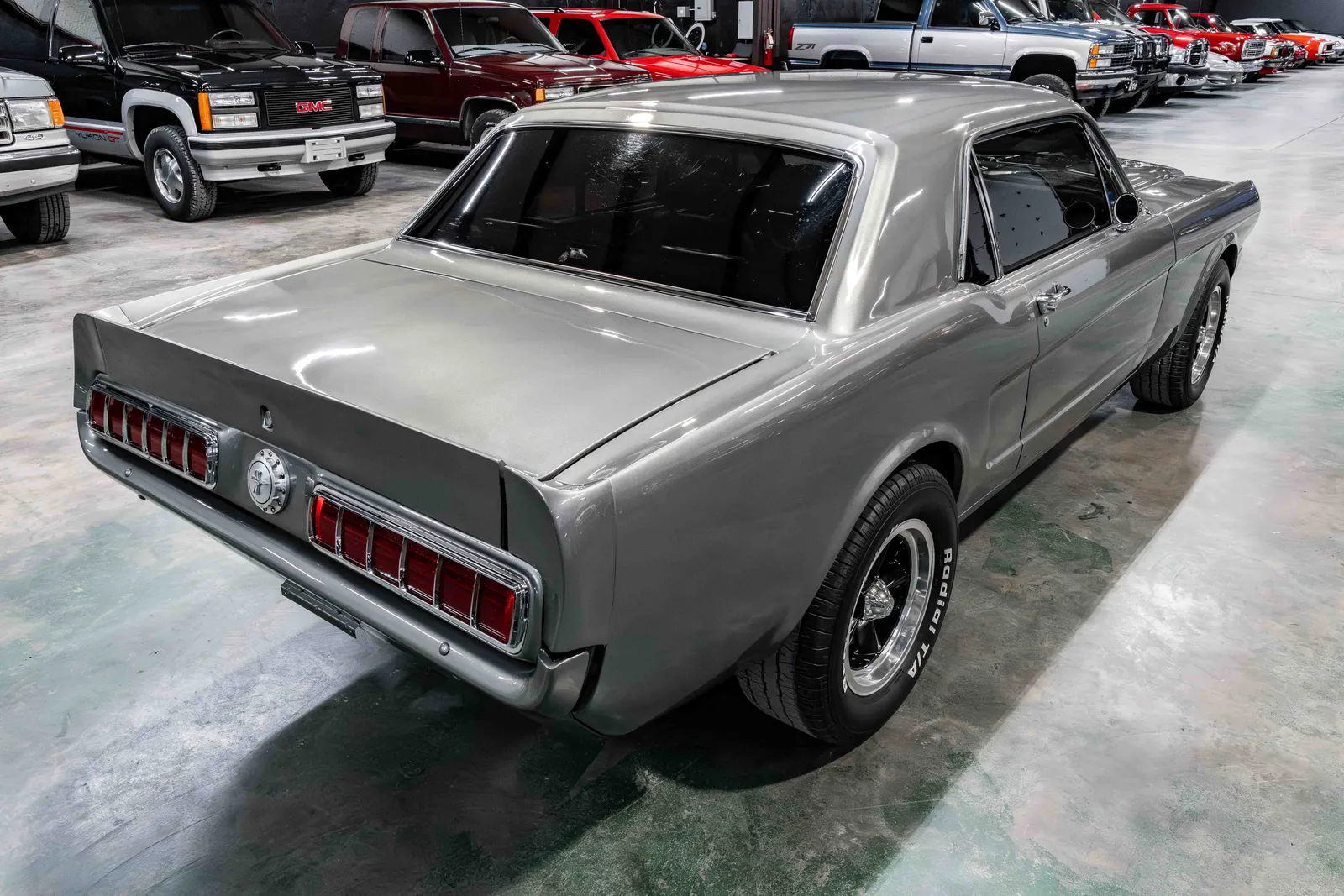 1966-Ford-Mustang-Grey-215928-37.jpg