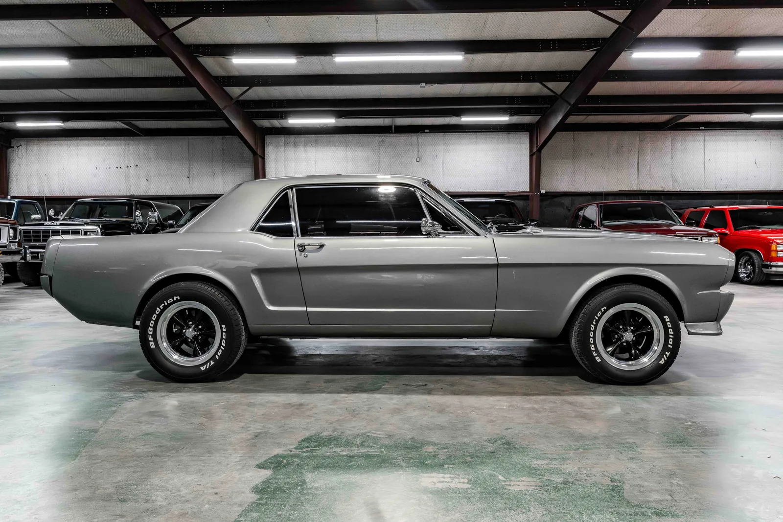1966-Ford-Mustang-Grey-215928-38.jpg