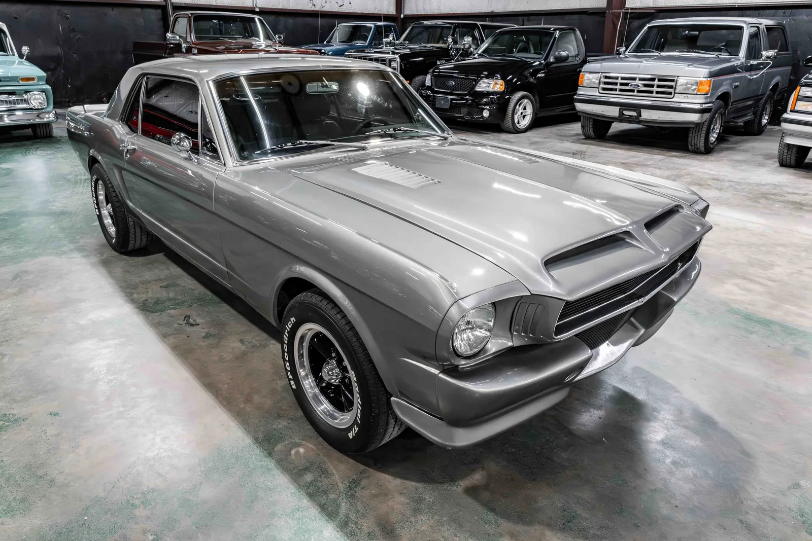 1966-Ford-Mustang-Grey-215928-39.jpg