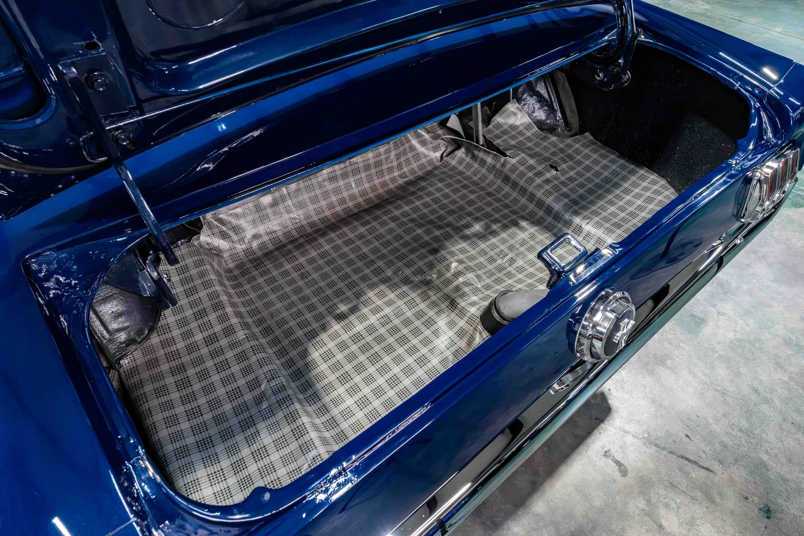 1966-Ford-Mustang-Nightmist-Blue-Poly-6F09C125846-51.jpg