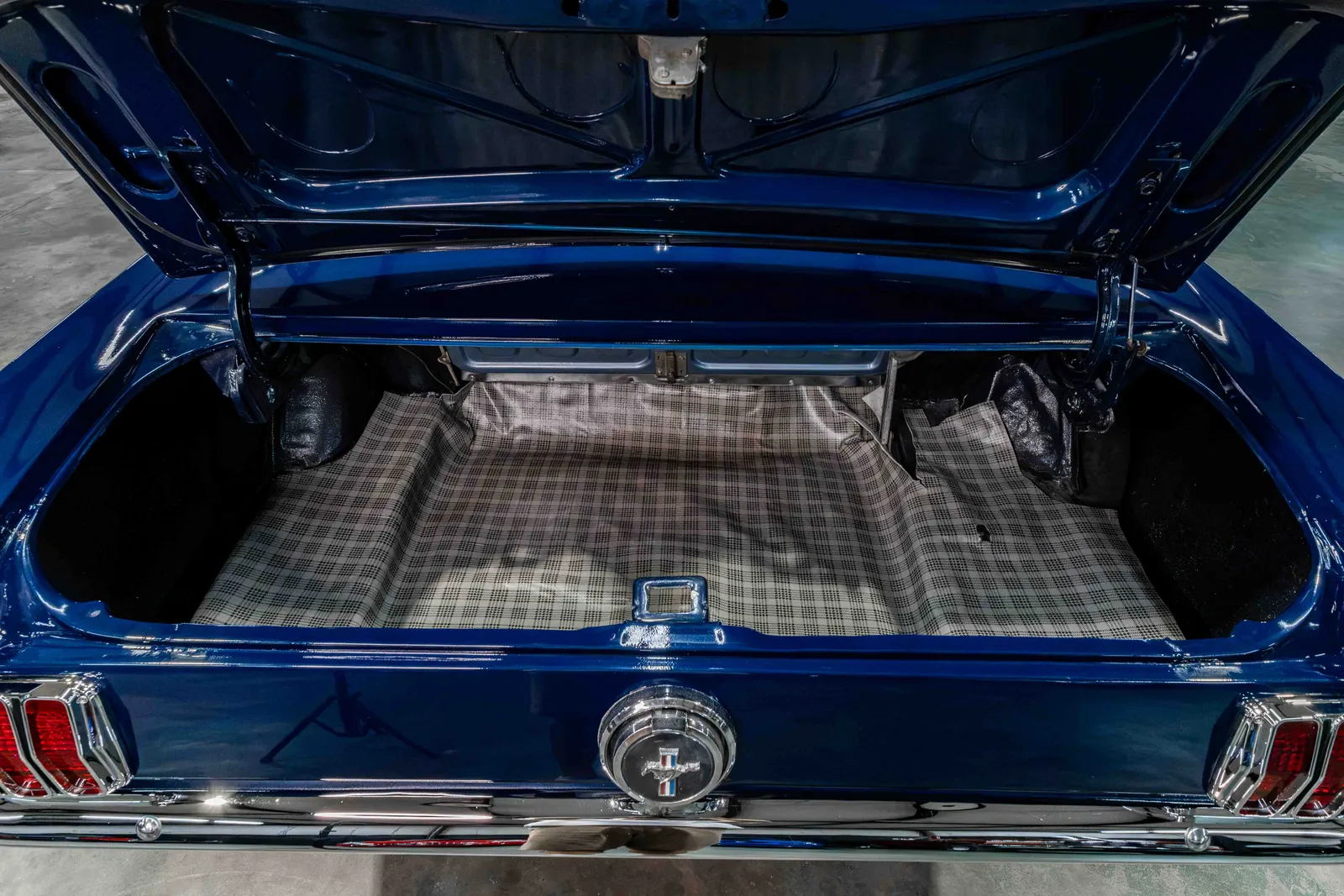 1966-Ford-Mustang-Nightmist-Blue-Poly-6F09C125846-52.jpg
