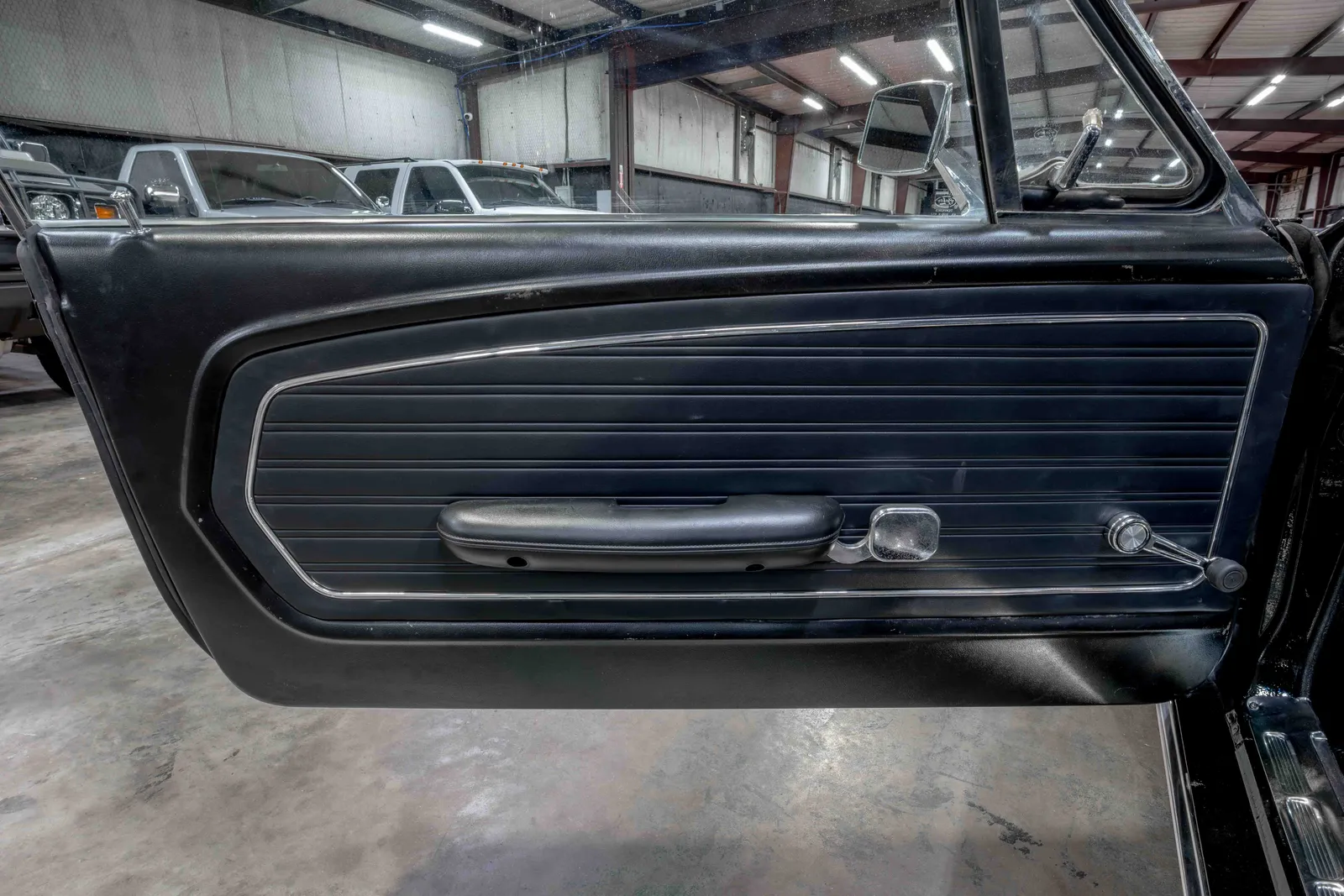 1968-Ford-Mustang-Black-8R01C142427-44.jpg