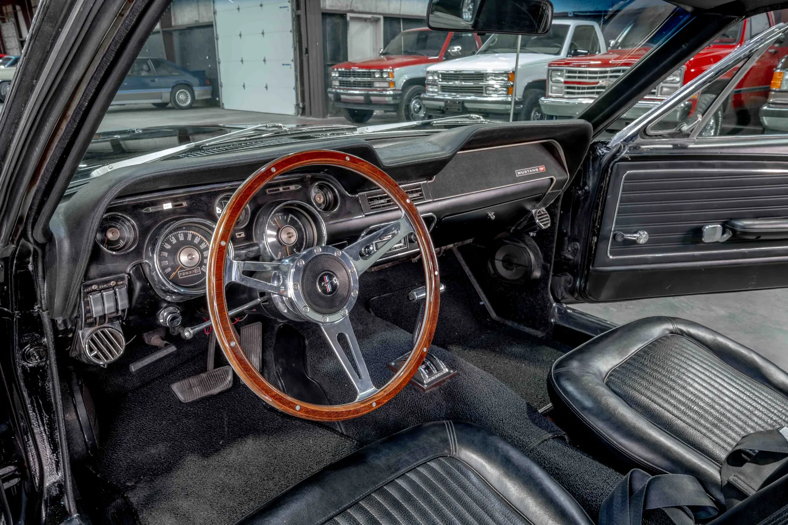 1968-Ford-Mustang-Black-8R01C142427-46.jpg