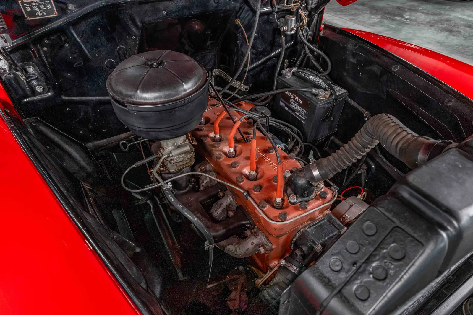 1950-Ford-F1-Red-97HC296624-37.jpg
