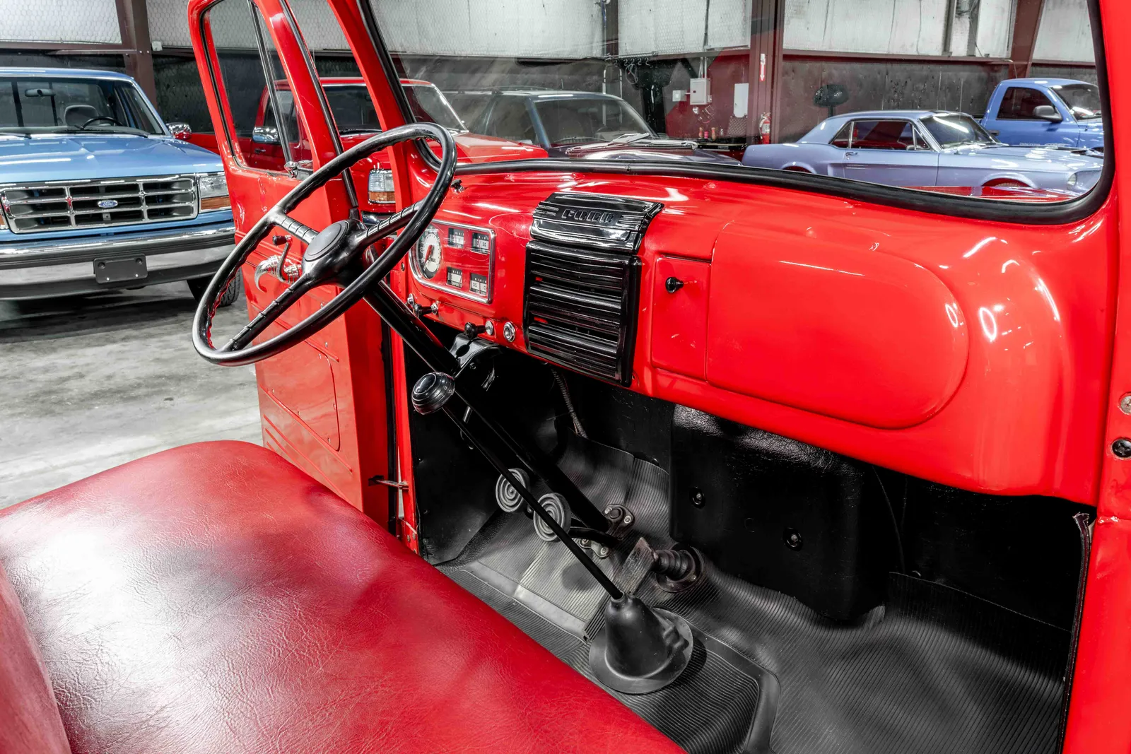 1950-Ford-F1-Red-97HC296624-45.jpg