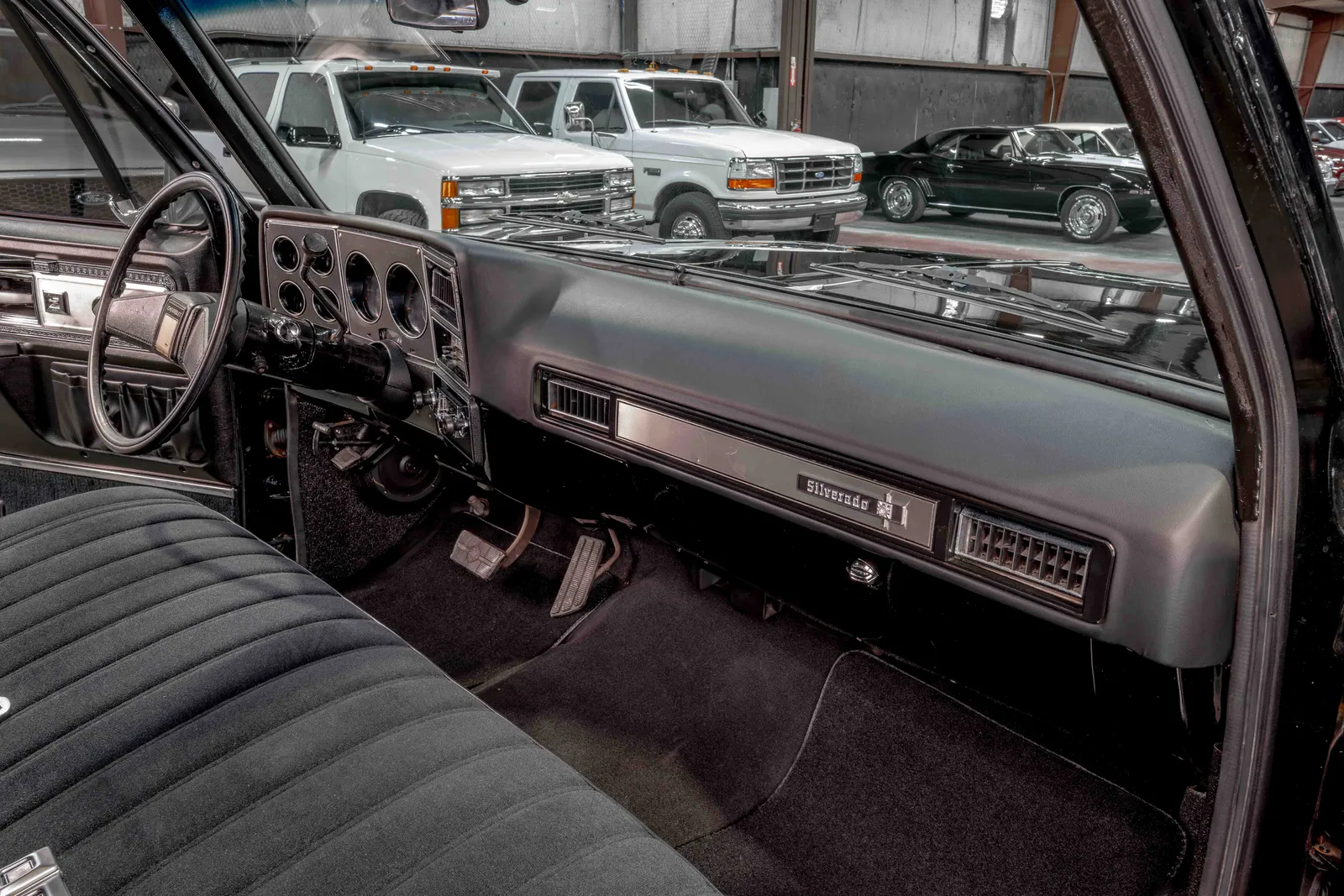 1978-Chevrolet-C10-Black-CCL448J101635-47.jpg