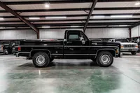 1978-Chevrolet-C10-Black-CCL448J101635-38.jpg