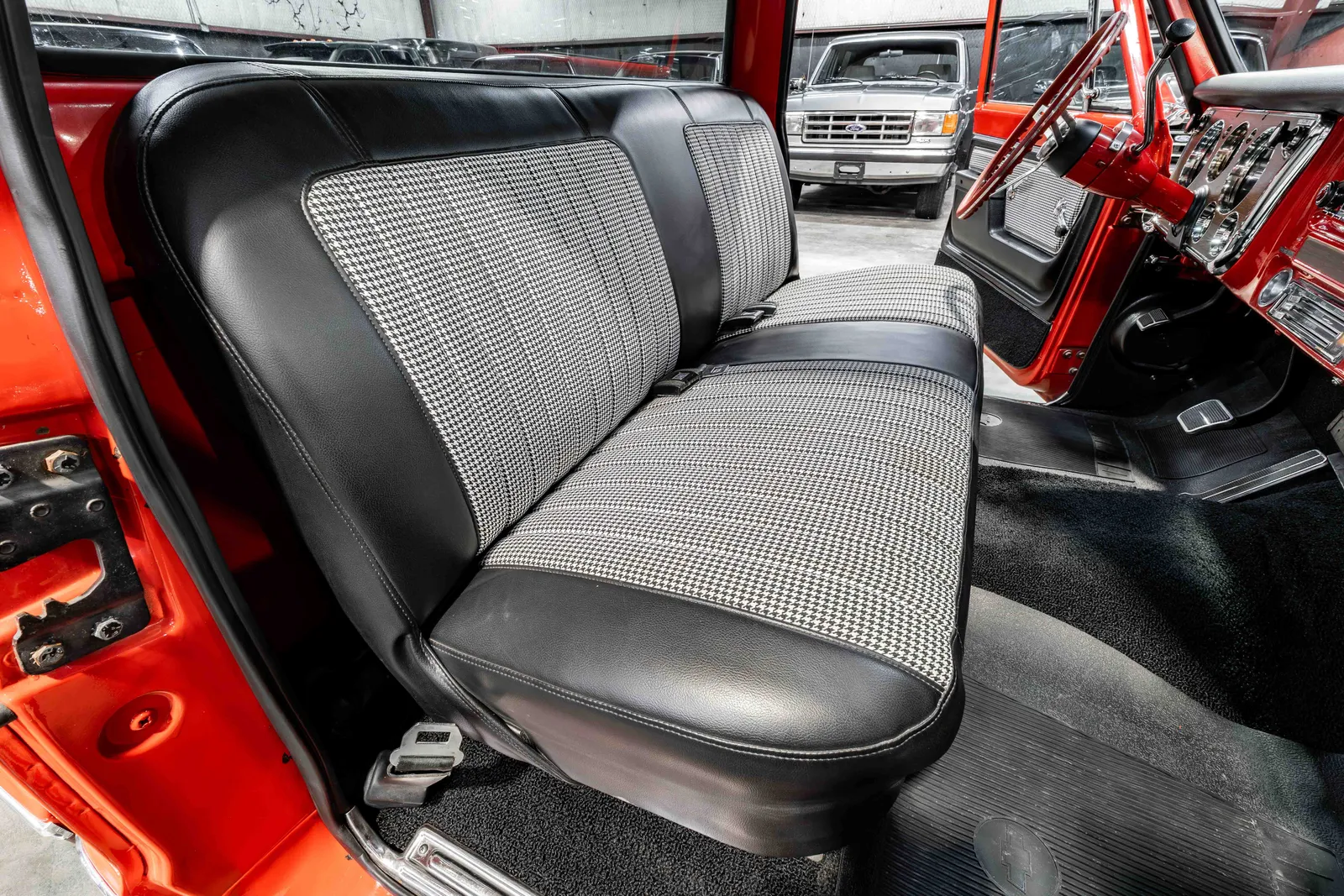 1969-Chevrolet-C10-Orange-CE149BB841047-48.jpg