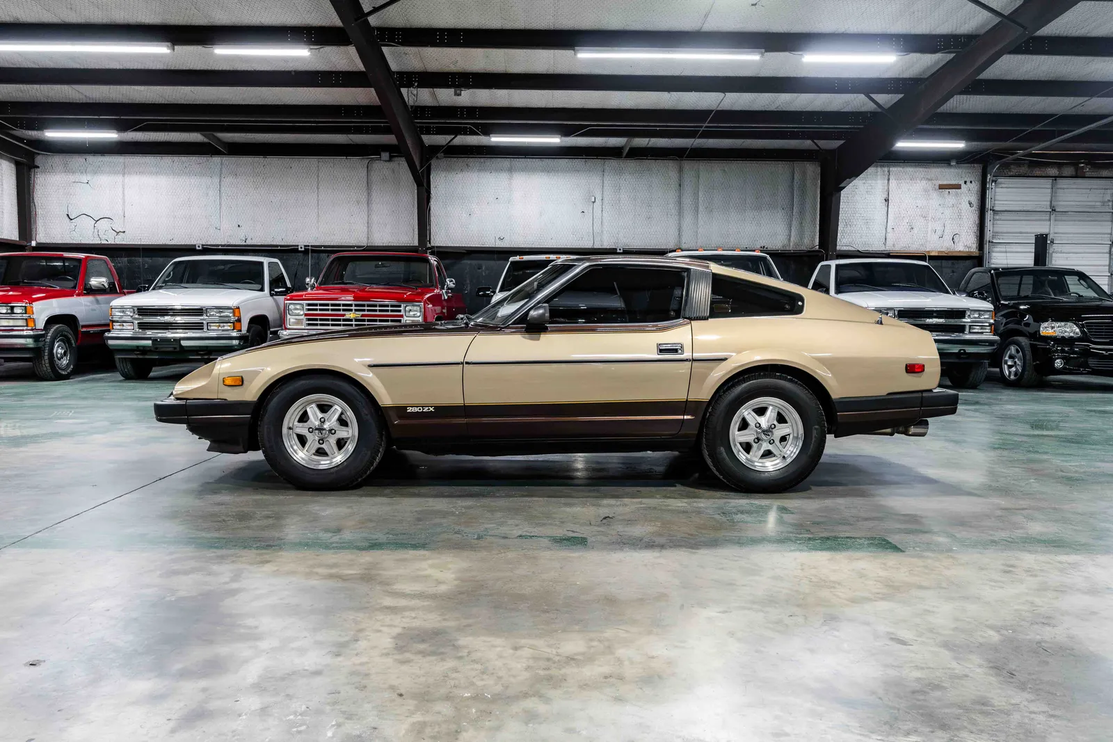 1983-Datsun-280ZX-Dark-Brown-Nugget-Gold-JN1HZ04S9DX559454-34.jpg